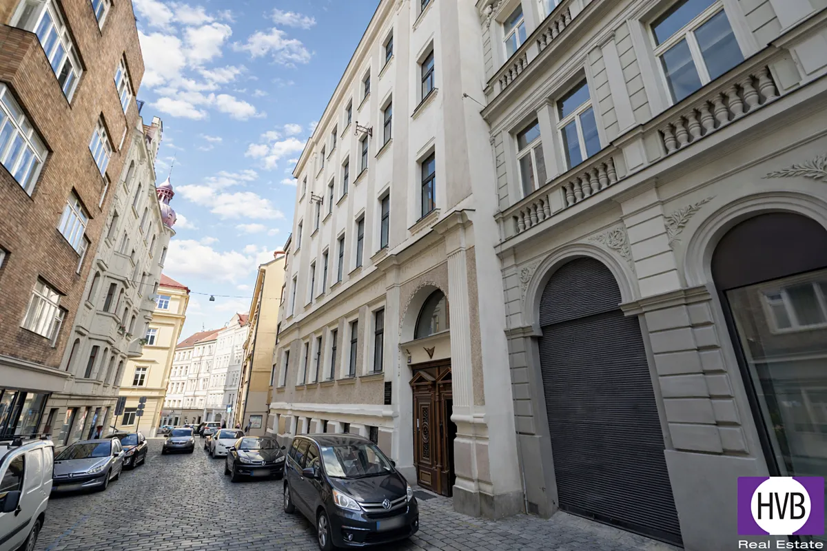Pronájem skladového prostoru 11 m²